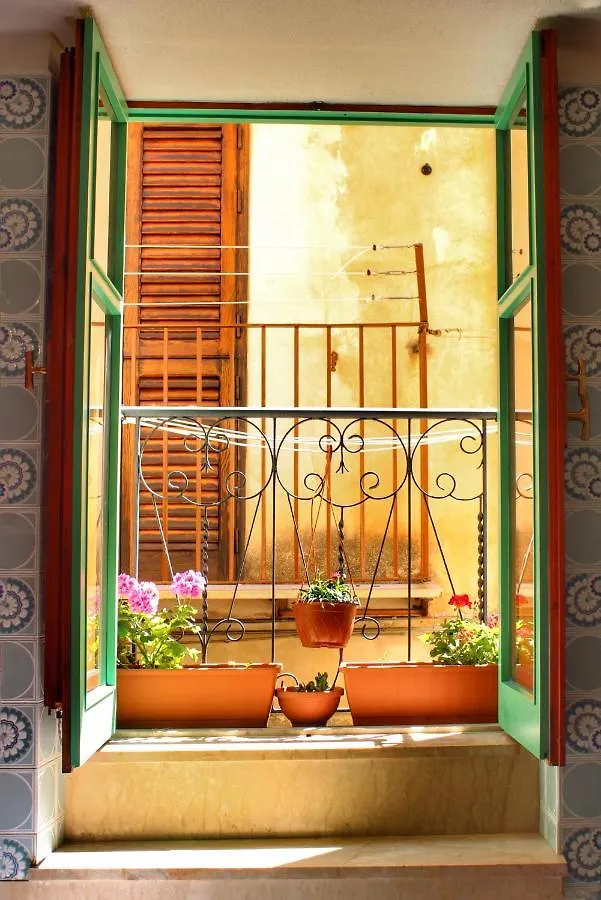 Gerani House Vila Cefalù Itália